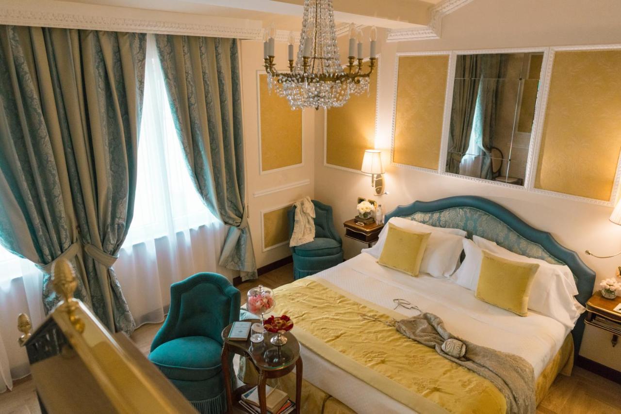 Hotel Bernini Palace Florence Luaran gambar A room at the hotel