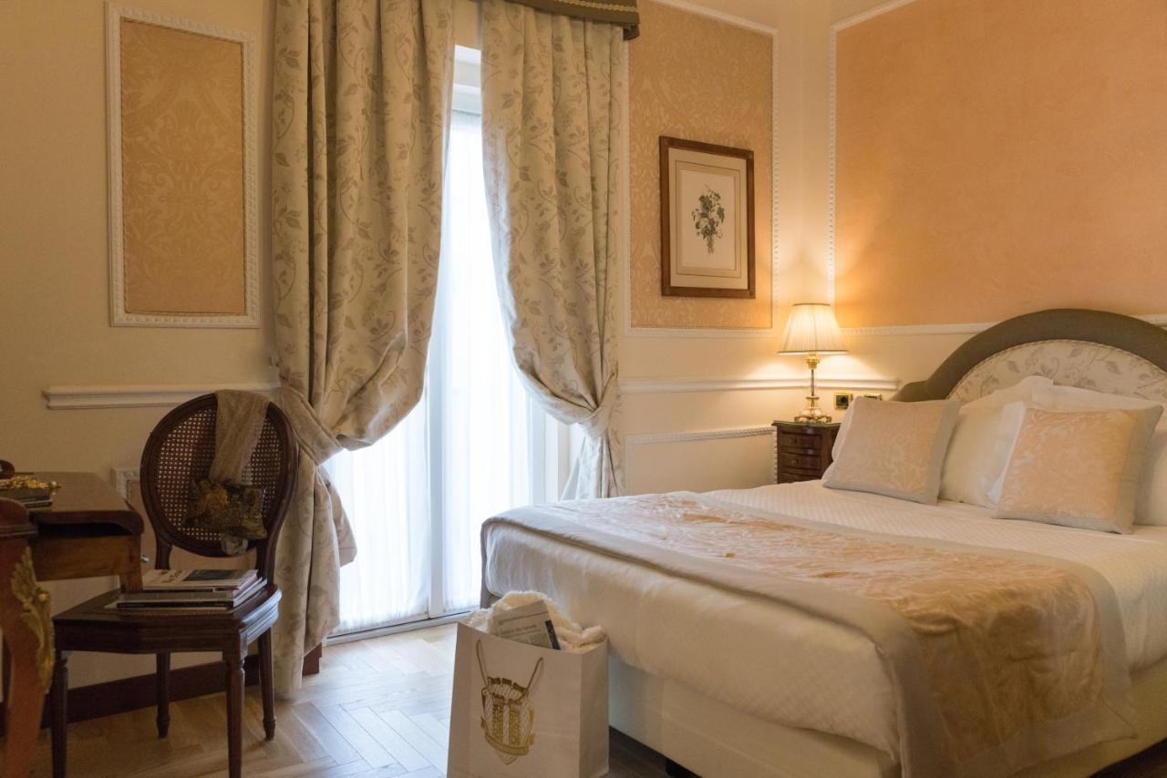 Hotel Bernini Palace Florence Luaran gambar A room at the hotel