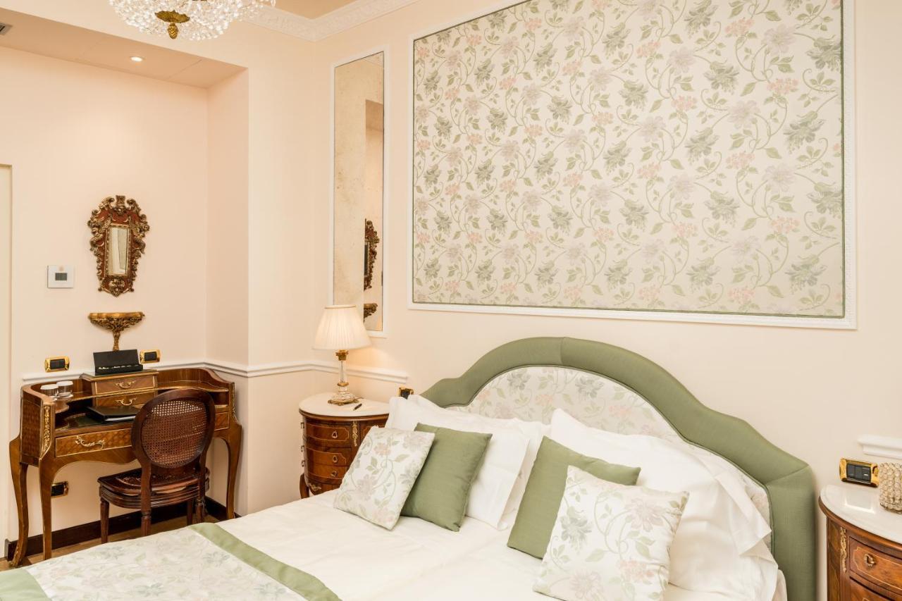Hotel Bernini Palace Florence Luaran gambar A bedroom at the hotel