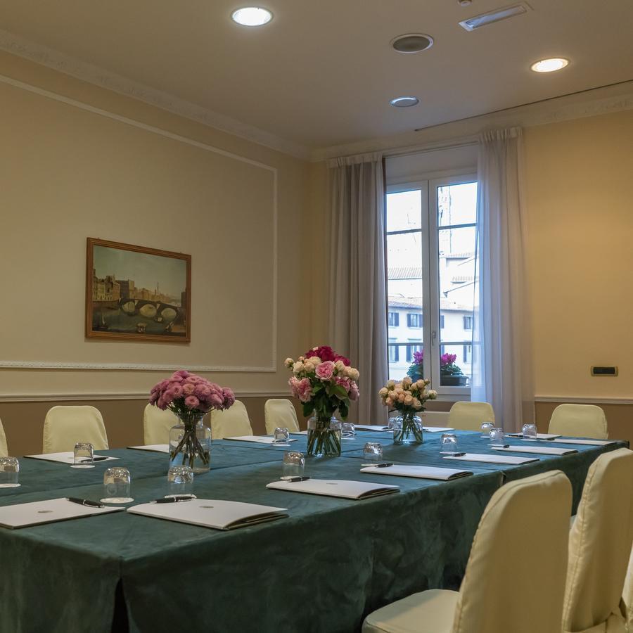 Hotel Bernini Palace Florence Luaran gambar The boardroom of the Academy