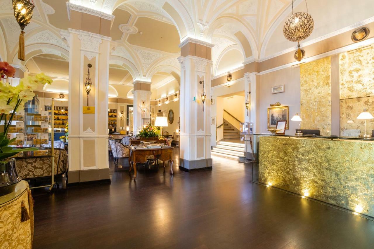 Hotel Bernini Palace Florence Luaran gambar The lobby of the hotel